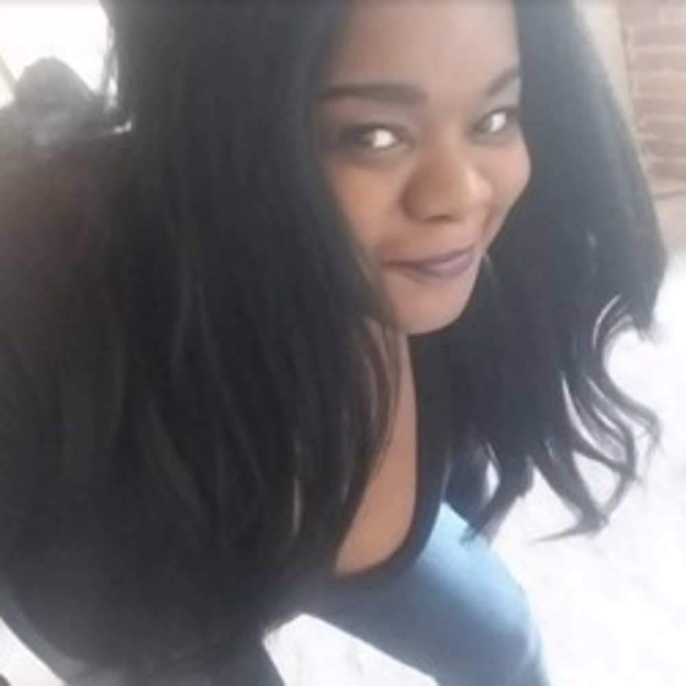 Meet your Posher, Ronya